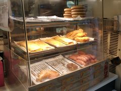 面包甜点陈列柜-全家便利店(上海南站站店)