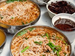 -正宗杨记普洱酸醋米线(总店)