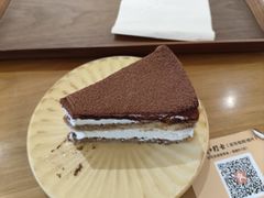 -有猫主题·治愈系猫咖(曾厝垵店)