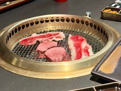 -铭牛烧肉·和牛海鲜自助(高新月牙湖店)