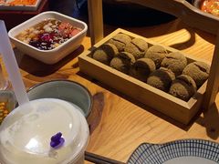 -野山舂·贵州现舂酸汤火锅(鸿通城店)