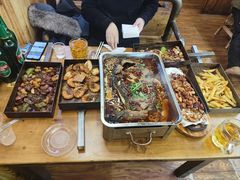 -老东镇啤酒屋海鲜加工·蒸汽海鲜·海鲜烧烤(台东店)