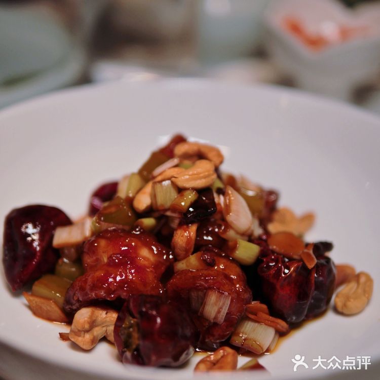 在这里拍到重庆最美的夜景丨百年遗址公园