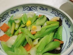-聚春园自助餐厅(东街口店)
