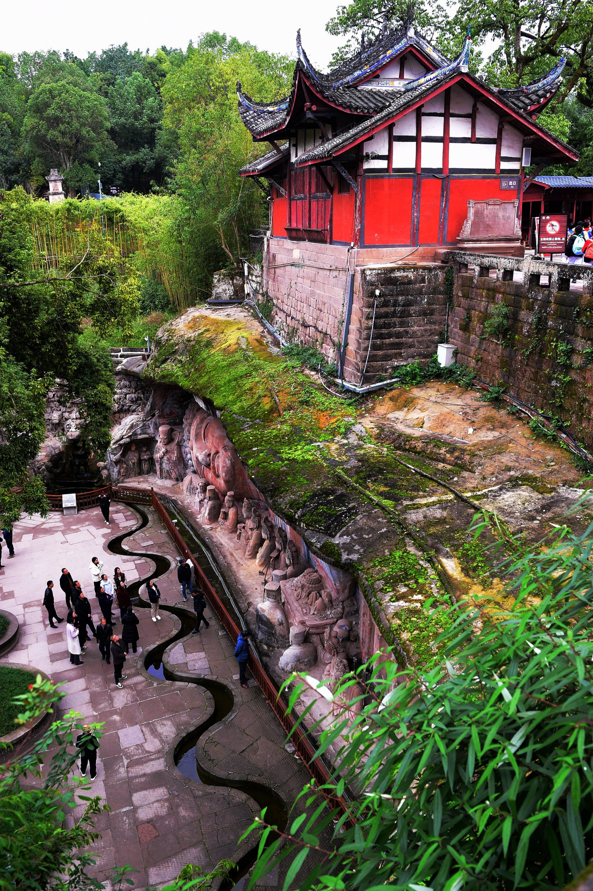 重庆大足石刻,宝顶山景区最壮观,精美至极