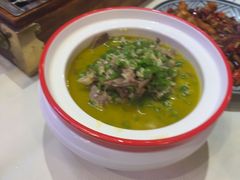 -霄汉牛三鲜湖北砂锅菜(万松园2店)
