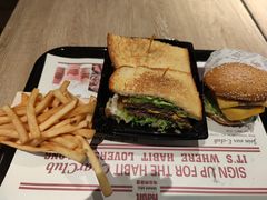 -The Habit Burger Grill 哈比特汉堡(复兴soho店)