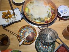 -洱火云南酸菜牛肉火锅(石景山当代商城店)