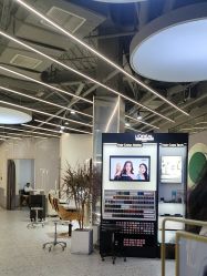 -PE SALON 