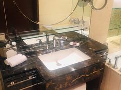 -上海波特曼丽思卡尔顿酒店