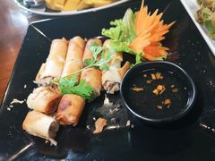 -Chom Cafe and Restaurant