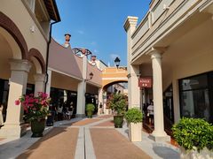 -佛罗伦萨小镇广佛名品奥特莱斯(疏港路店)