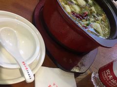 -周鱼小馆石锅酸菜鱼(活力汇店)