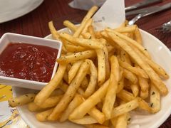 -WOLFGANG PUCK KITCHEN & BAR(迪士尼小镇店)