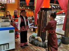 -老滇山寨•云南特色菜•地方菜•民族风情歌舞表演(金碧店)