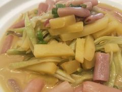 油豆炖海肠-皇朝海鲜酒店