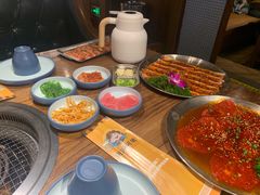 -明洞阿姨·韩式酱蟹烤肉·创意料理(三元桥店)