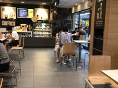-麦当劳(世界城广场店)