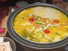 -山城外·非遗酸菜鱼(蜀都万达店)