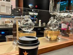 -星巴克臻选(上海虹桥新天地三店)