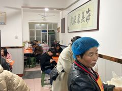 -哈海英麻辣烫(中华西路步行街店)