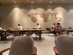 大堂-星巴克(广州百信广场东区店)