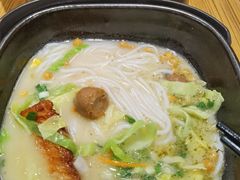 -阿香米线(大唐西市大润发店)