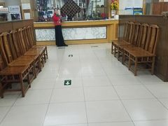 等位区-南磨房食府(燕莎奥特莱斯购物中心店)