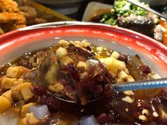 -爆炸头阿姨小四川正宗川味小吃(无任何分店)