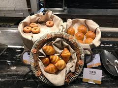 牛角包-东方红海鲜百汇(国际大厦店)