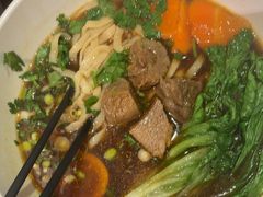 -康师傅私房牛肉面(申虹店)
