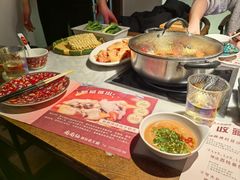 -尚尚仙·酸汤猪手·猪肚鸡火锅(华联万柳购物中心店)