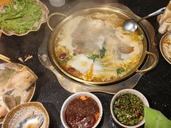 -顶顶汤火牛排火锅·经典铜锅涮肉