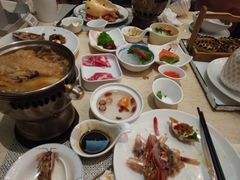 -雍和会海鲜姿造自助(湖东路店)