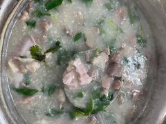 -标记美食新鲜猪杂(兴南大道店)