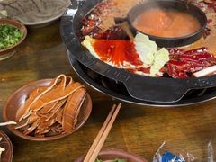 -黄潇洒老火锅(九眼桥宏济巷店)