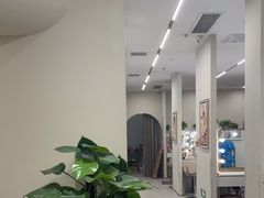 -HIMO海马体照相馆(上海华润CP静安店)