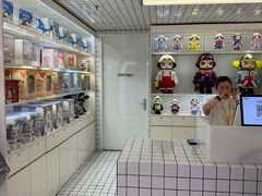 -泡泡玛特POPMART(上海环球港店)