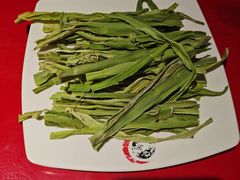 -二荆条·蜀鲜汇城市森林火锅