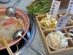 -阿婆情腊排骨火锅(金虹路店)
