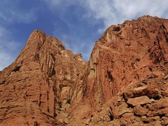 -天山神秘大峡谷