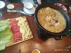 -宣威山野人家·云南菜·菌火锅(金碧店)