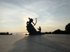 -巴陵广场