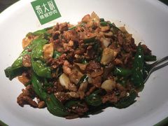 -费大厨辣椒炒肉(万家丽一店)