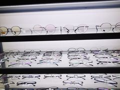 -LOGO眼镜·蔡司品牌折扣店(龙华清湖店)