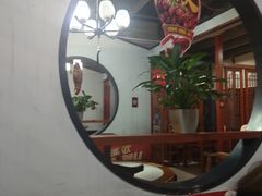 -乡土黄·鲜牛肉火锅·小龙虾(兴业街店)