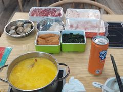 -杨老板·海鲜集市火锅·鲜切牛肉(中防万宝店)