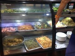 自助取餐区-郑家包子牛肉拉面(尚勤路店)
