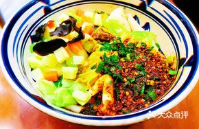 Braised Pork Oil-Poured Noodles