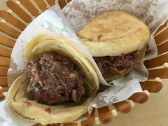 精品驴肉火烧-闫家驴肉老店(华电一校店)